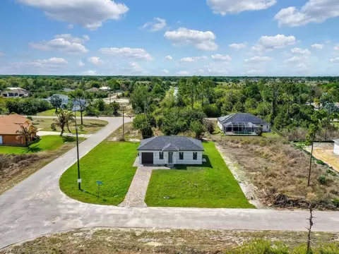380 Cratsley Ave S, Lehigh Acres, FL 33974