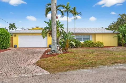 407 Parkway Ct, Fort Myers, FL 33919