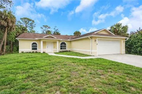 190 15th St SW, Naples, FL 34117