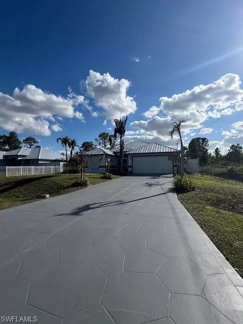 360 Eisenhower Blvd, Lehigh Acres, FL 33974