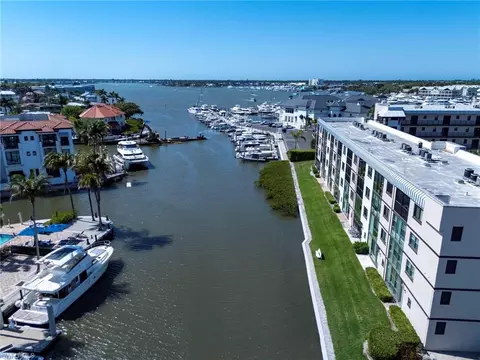 805 River Point Dr #103C, Naples, FL 34102