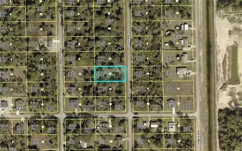 905 Fitch Ave, Lehigh Acres, FL 33972