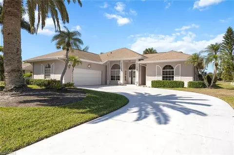 867 Saint Andrews Blvd, Naples, FL 34113
