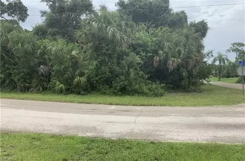 501 Dayton Ave, Lehigh Acres, FL 33972