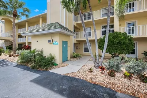 15495 Cedarwood Ln #204, Naples, FL 34110