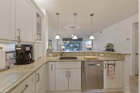 2506 Orchid Bay Dr #Z102, Naples, FL 34109