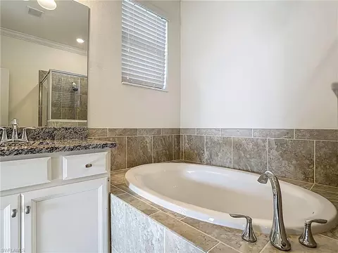 Bath - 19890 Beverly Park Rd, Estero, FL 33928 photo 6 of 6