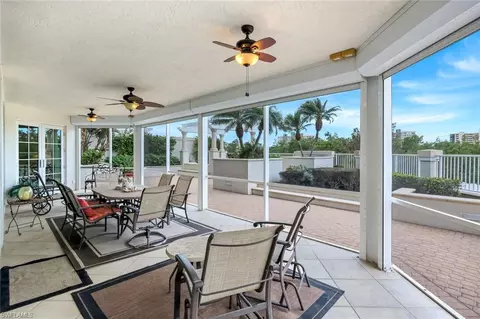 295 Grande Way #T 03, Naples, FL 34110