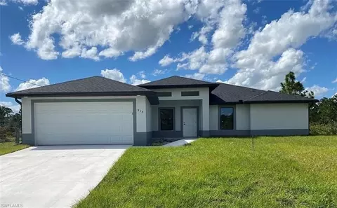 315 Paisley Ave, Lehigh Acres, FL 33974