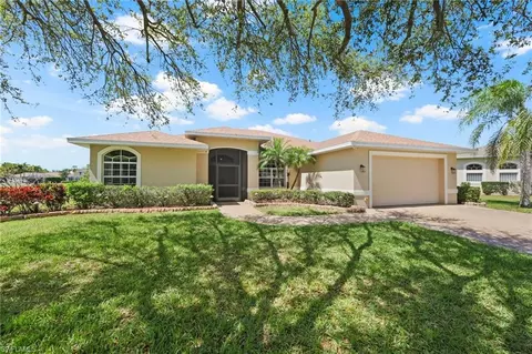 9100 Kings Cove Ct, Fort Myers, FL 33967