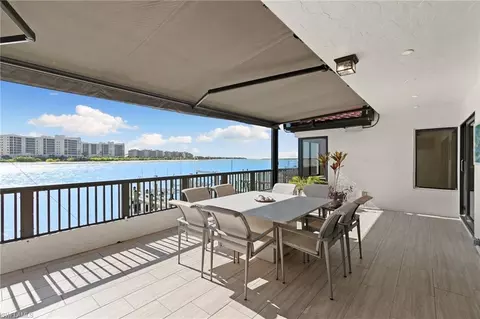 406 La Peninsula Blvd #406, Naples, FL 34113