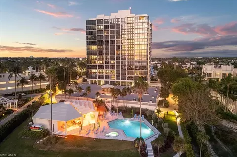4031 Gulf Shore Blvd N #3B, Naples, FL 34103