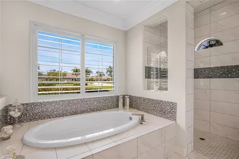 Bath - 6624 Barbera Ln, Naples, FL 34113 photo 3 of 8
