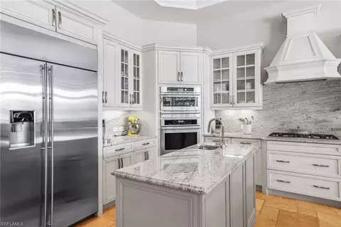 Kitchen - 6624 Barbera Ln, Naples, FL 34113 photo 3 of 6