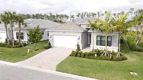 12830 Hawkins Dr, Estero, FL 33928