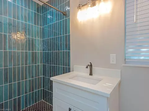 Bath - 2772 Bayview Dr, Naples, FL 34112 photo 1 of 2