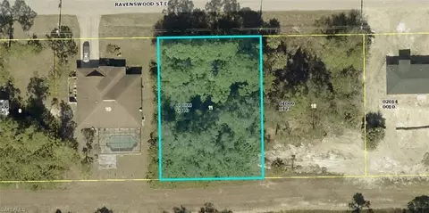 1128 Ravenswood St E, Lehigh Acres, FL 33974
