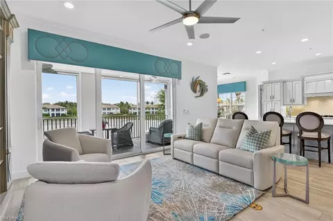 8062 Signature Club Cir #202, Naples, FL 34113