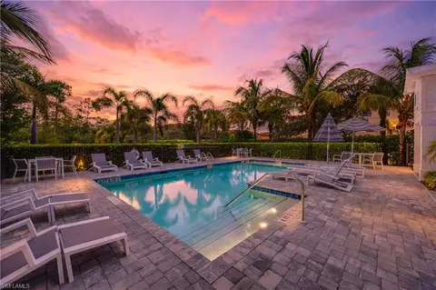 13058 Pembroke Dr, Naples, FL 34105