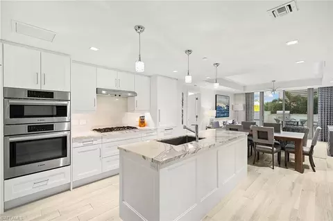 6897 Grenadier Blvd #206, Naples, FL 34108