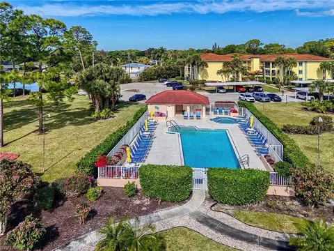 Exterior - 1001 Foxfire Ln #307, Naples, FL 34104 photo 2 of 4