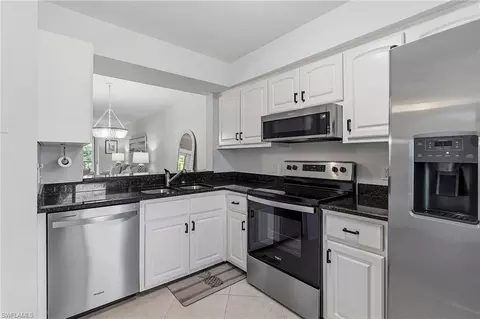1001 Foxfire Ln #307, Naples, FL 34104