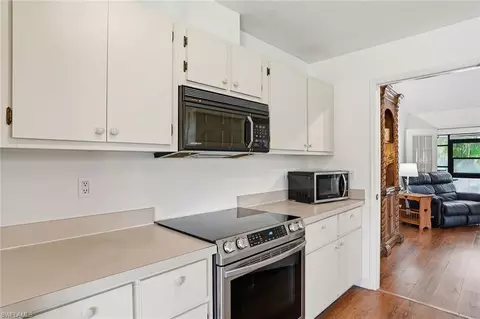 Kitchen - 4581 Chippendale Dr, Naples, FL 34112 photo 1 of 4