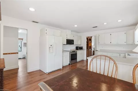 Kitchen - 4581 Chippendale Dr, Naples, FL 34112 photo 4 of 4