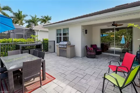 Exterior - 14943 Edgewater Cir, Naples, FL 34114 photo 2 of 17
