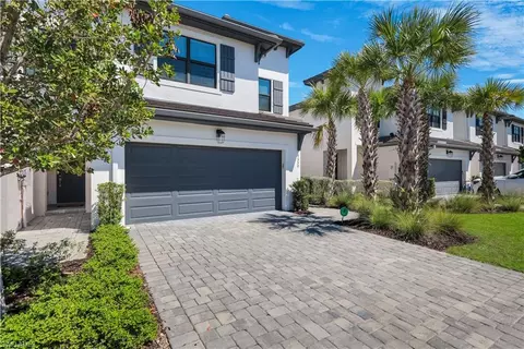 Exterior - 7550 Rockefeller Dr, Naples, FL 34119 photo 3 of 5