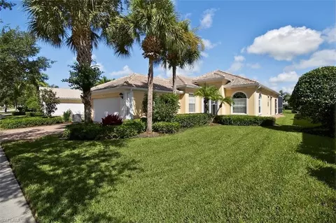 7919 Valentina Ct, Naples, FL 34114