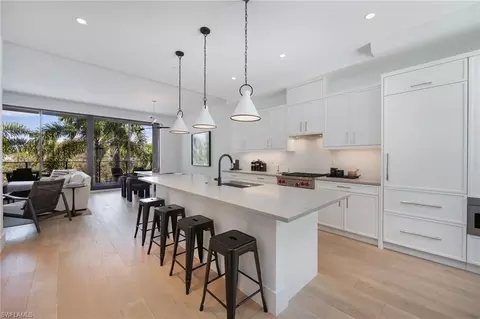 850 Central Ave #204, Naples, FL 34102