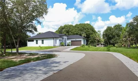 109 14th St SE, Naples, FL 34117