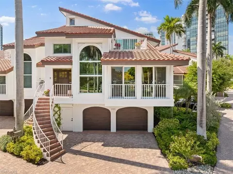 4737 Villa Mare Ln, Naples, FL 34103