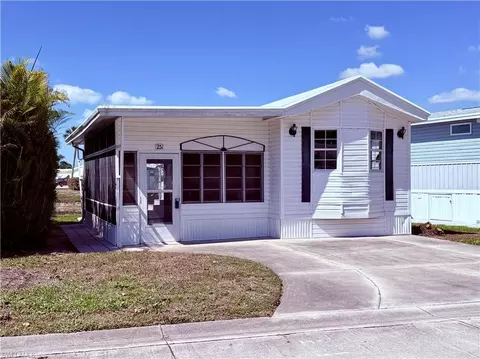 251 Bass Ln #251, Naples, FL 34114