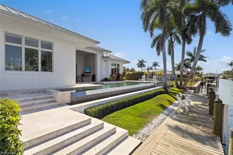 Exterior - 1467 Marlin Dr, Naples, FL 34102 photo 8 of 11