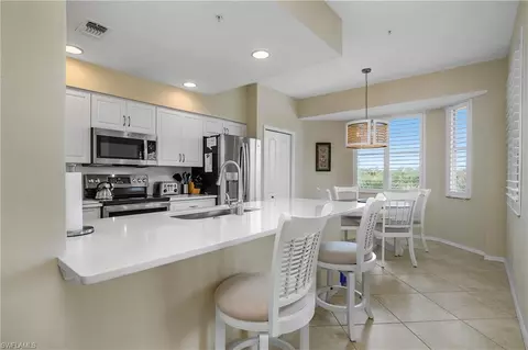 7505 Stoneybrook Dr #746, Naples, FL 34112