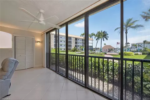 2900 Gulf Shore Blvd N #110, Naples, FL 34103
