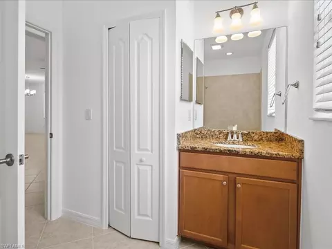 Bath - 2478 Heydon Cir E, Naples, FL 34120 photo 5 of 5