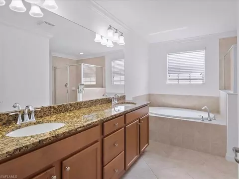 Bath - 2478 Heydon Cir E, Naples, FL 34120 photo 1 of 5