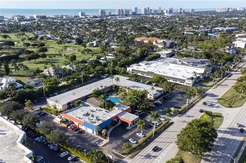 2555 Tamiami Trl N #102, Naples, FL 34103