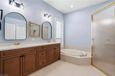 Bath - 6039 Fairway Ct, Naples, FL 34110 photo 1 of 2