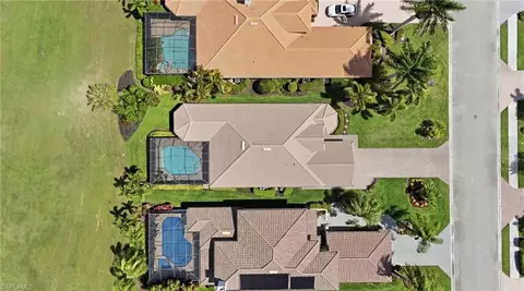 View/Area - 6039 Fairway Ct, Naples, FL 34110 photo 2 of 10