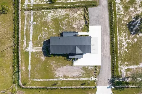 17700 Pronghorn St, Alva, FL 33920