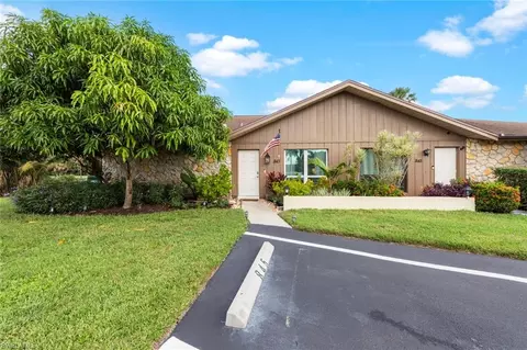 843 Palm View Dr #25, Naples, FL 34110