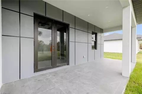 Exterior - 1211 Cloplon St E, Lehigh Acres, FL 33974 photo 1 of 2
