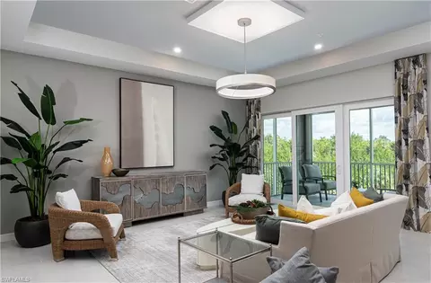 315 Indies Dr W #202, Naples, FL 34114