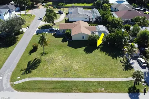 245 Quail Dr, Marco Island, FL 34145