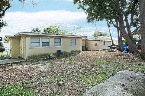 Exterior - 4107 Mindi Ave, Naples, FL 34112 photo 2 of 4