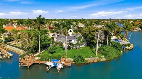 2002 4th St S, Naples, FL 34102